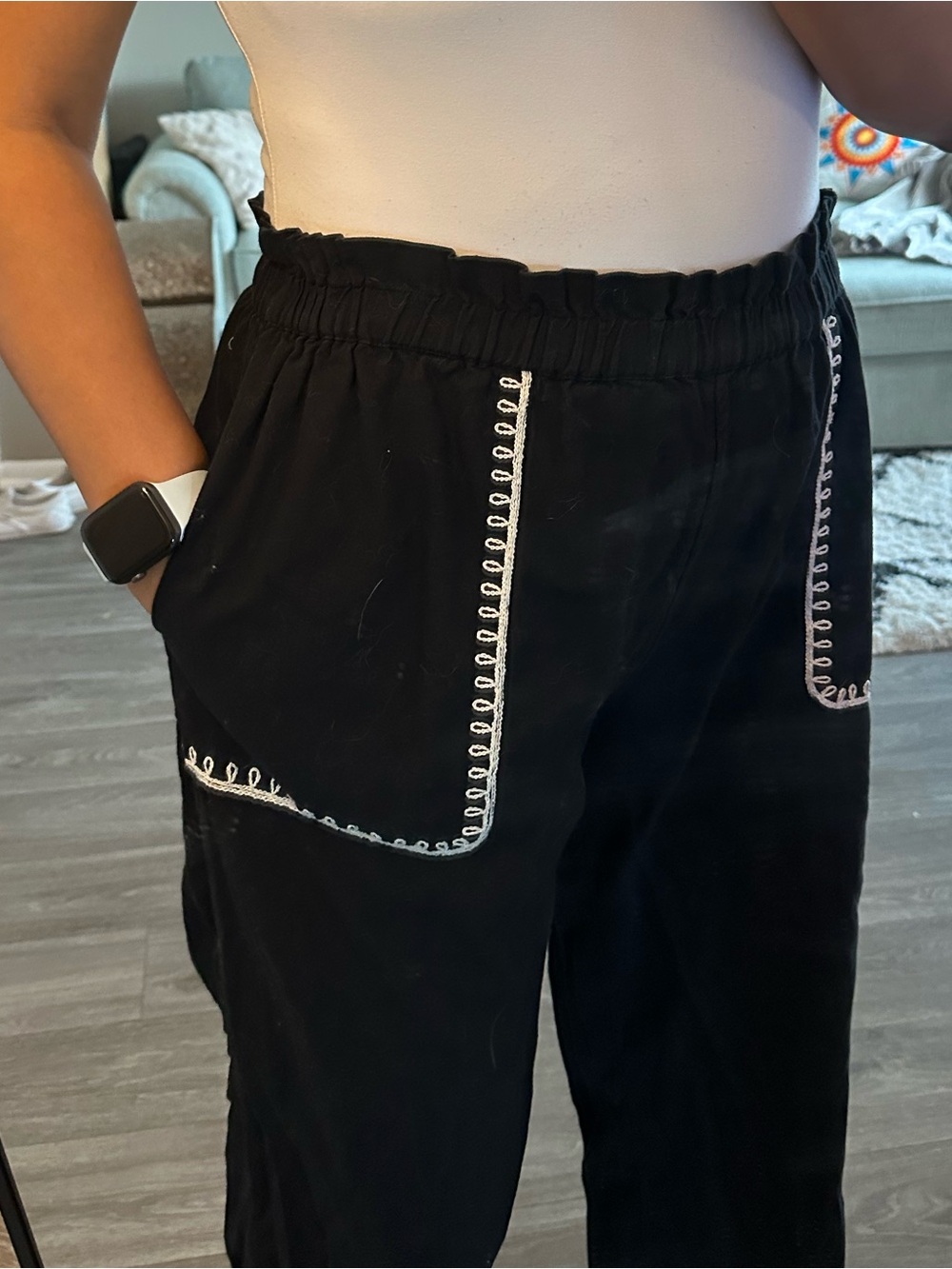 Black Cotton Wide-Leg Pants with Contrast Stitching - Picture 3 of 3